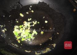 五彩蛋炒饭的做法图解9