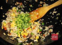 五彩蛋炒饭的做法图解18