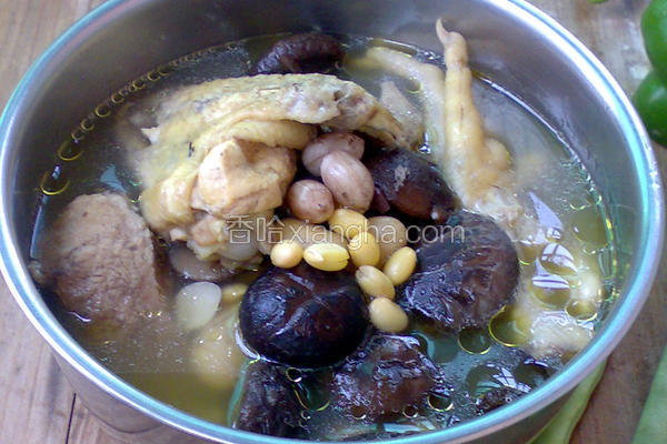 三豆花菇鸡汤