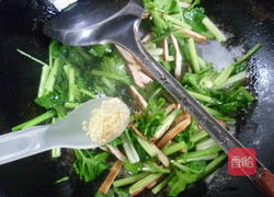 香干炒芹菜的做法图解8
