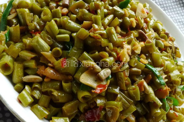 酸豆角炒肉丁