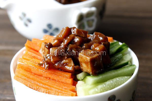杏鲍菇炸酱面