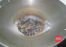 鲮鱼豆豉炒油麦菜的做法图解3