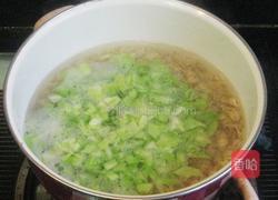 鸡蛋包菜麦片粥的做法图解4