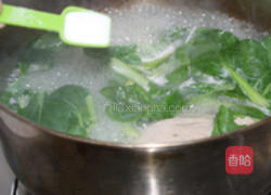 金针油菜鸭腿面的做法图解8