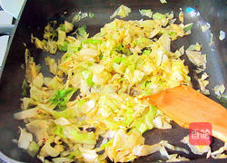 豆豉圆白菜的做法图解6