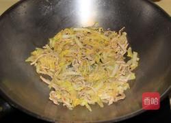 白菜炒肉丝的做法图解7