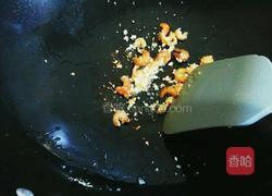 虾米炒包菜的做法图解5