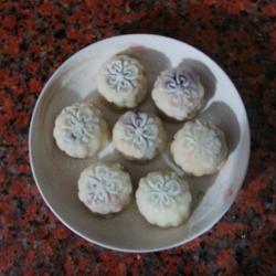 紫薯冰皮月饼的做法[图]