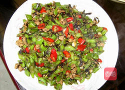 榄菜肉末四季豆的做法图解9