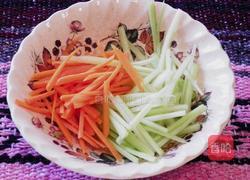 冬菇芹菜土豆丝的做法图解2