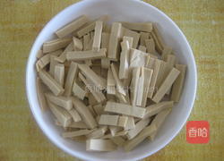 肉丝干豆腐的做法图解1