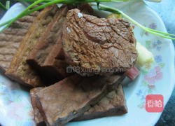 蒜香卤肉卤香干的做法图解1