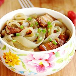 猪肉炖粉条的做法[图]
