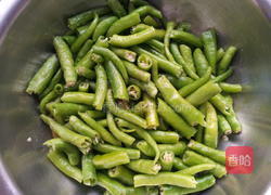 腌辣子的做法图解1