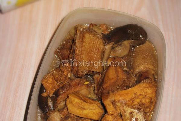 香菇豆泡炖鸡块
