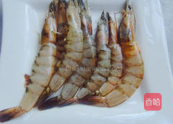 番茄大虾汤的做法图解2