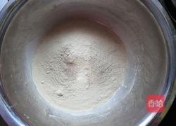 红薯面窝头的做法图解1
