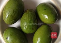 青橄榄排骨汤的做法图解1