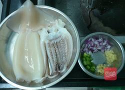 酱爆鱿鱼筒的做法图解1