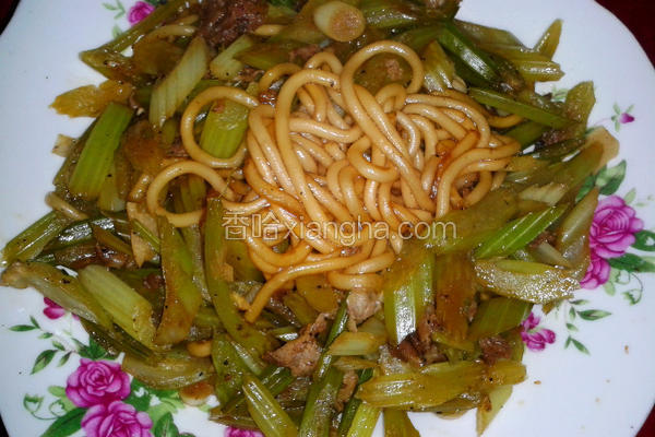 芹菜炒粉