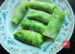 香煎翠绿包菜卷的做法图解8
