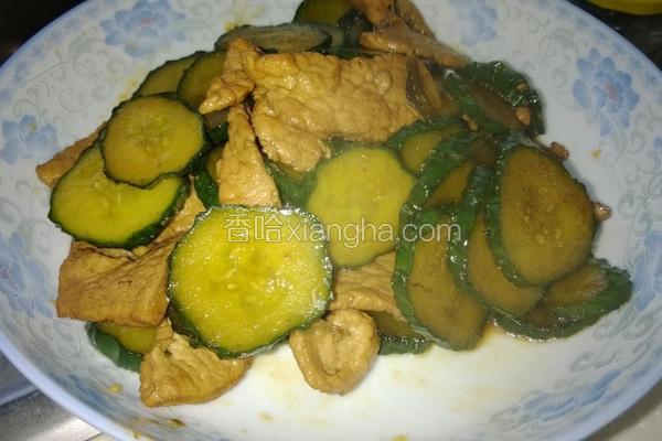 黄瓜炒肉片