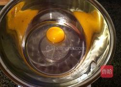 花生粒香酥饼干的做法图解1