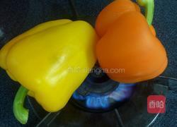 橄榄油渍彩椒的做法图解1