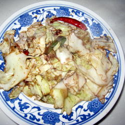 炝炒圆白菜的做法[图]