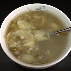 薏仁百合绿豆汤的做法[图]