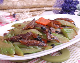 豆豉鲮鱼炒苦瓜[图]