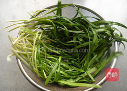 韭菜盒子的做法图解1