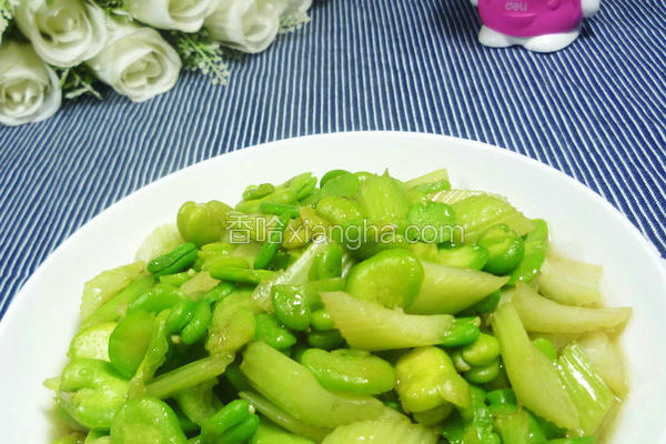 西芹炒蚕豆