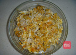 蟹黄汤包的做法图解3