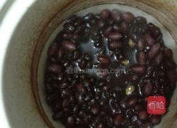 黑豆花生奶茶的做法图解2
