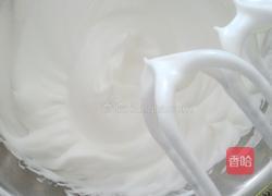 草莓酸奶慕斯蛋糕的做法图解11