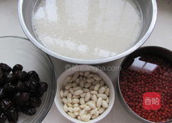 红豆蜜枣粽的做法图解1