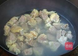 胡萝卜炖牛腩的做法图解3