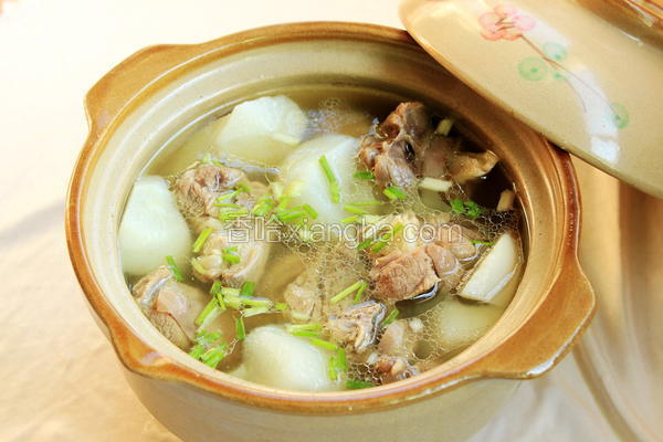 羊肉萝卜汤