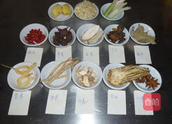 红烧羊蹄的做法图解1