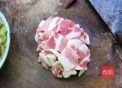 榨菜五花肉的做法图解1