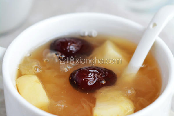 红枣银耳马蹄糖水