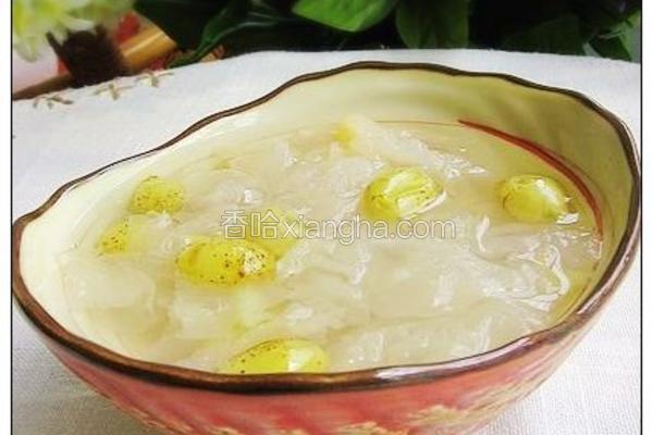 葡萄炖银耳