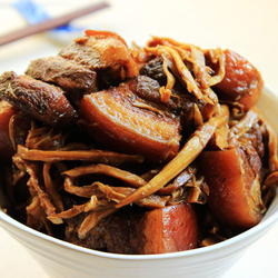 笋干五花肉的做法[图]