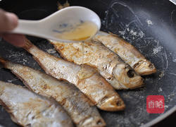 玉米饼子就小咸鱼的做法图解9