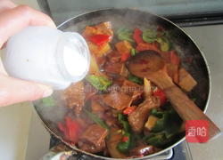 香干回锅肉的做法图解10