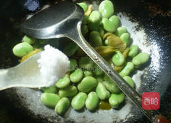 榨菜炒蚕豆的做法图解9