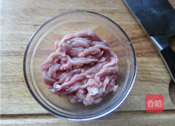 榨菜炒肉丝的做法图解3