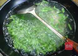 橄榄菜炒油豆角的做法图解3